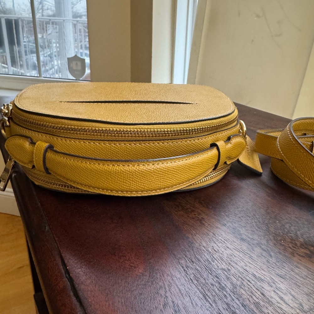 Coach Mustard Crossbody Bag - Picture 2 of 15